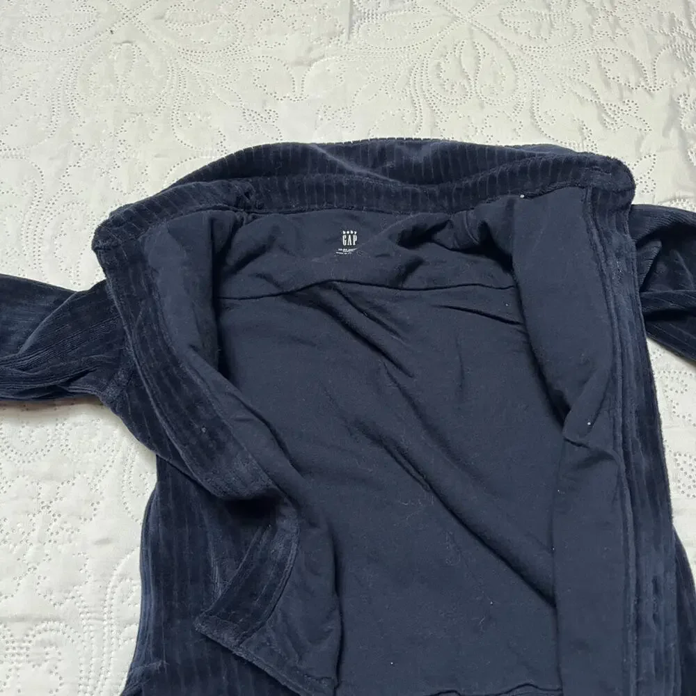 GAP velour button